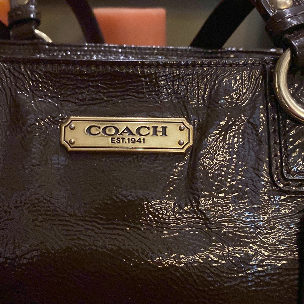 COACH GALLERY BROWN PATENT LEATHER HANDBAG Shoulder Bag - Picture 2 of 16